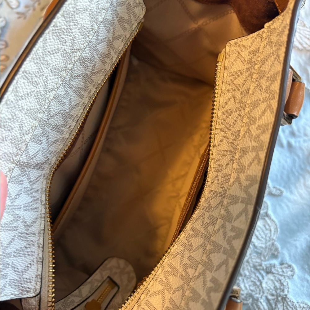 Michael Kors Beige/White Signature Satchel with Brown Trim - Picture 7 of 7